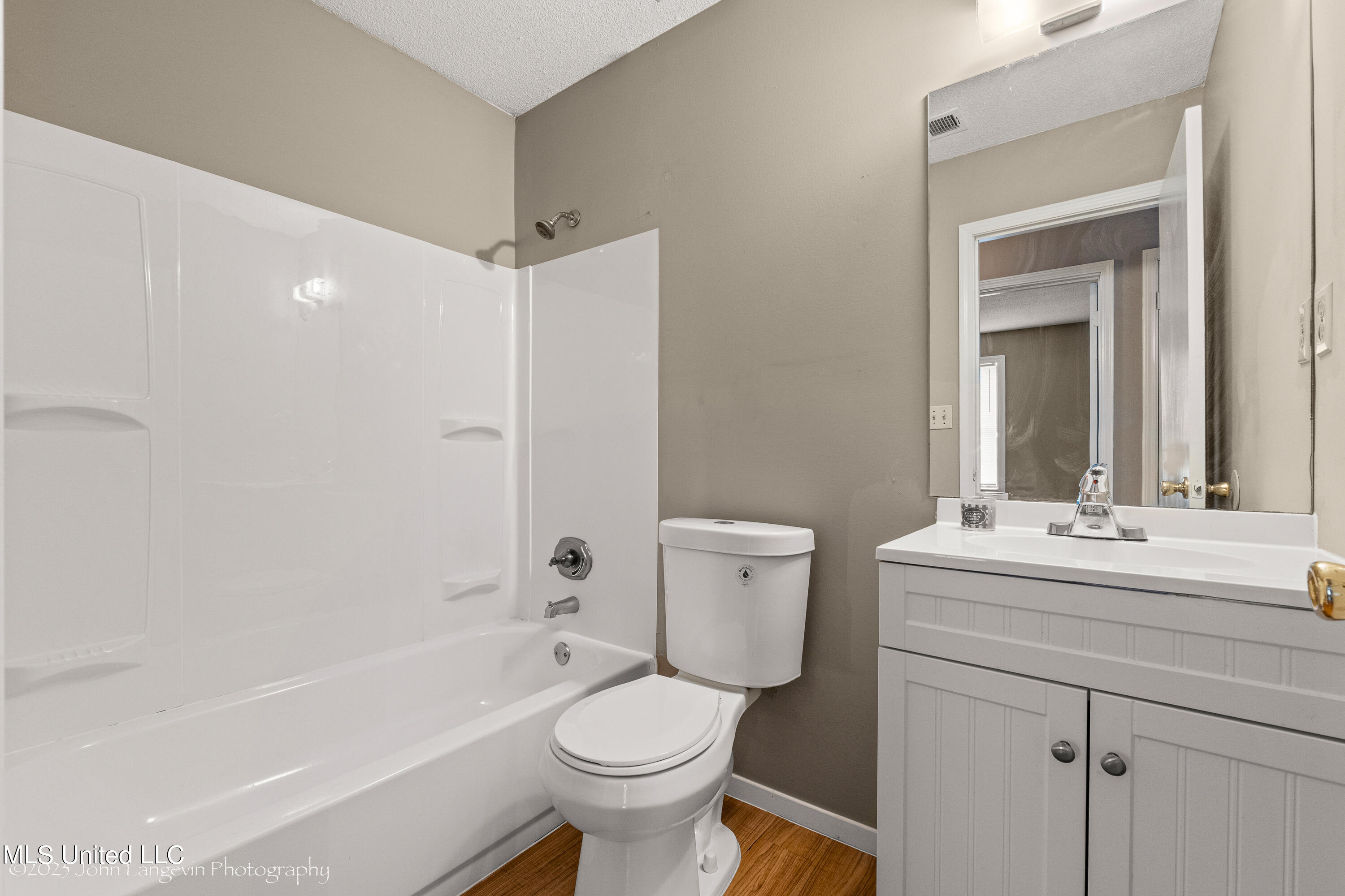 3450 Mayfair Road Horn Lake, MS 38637 - Photo 18 of 23 Bathroom 2