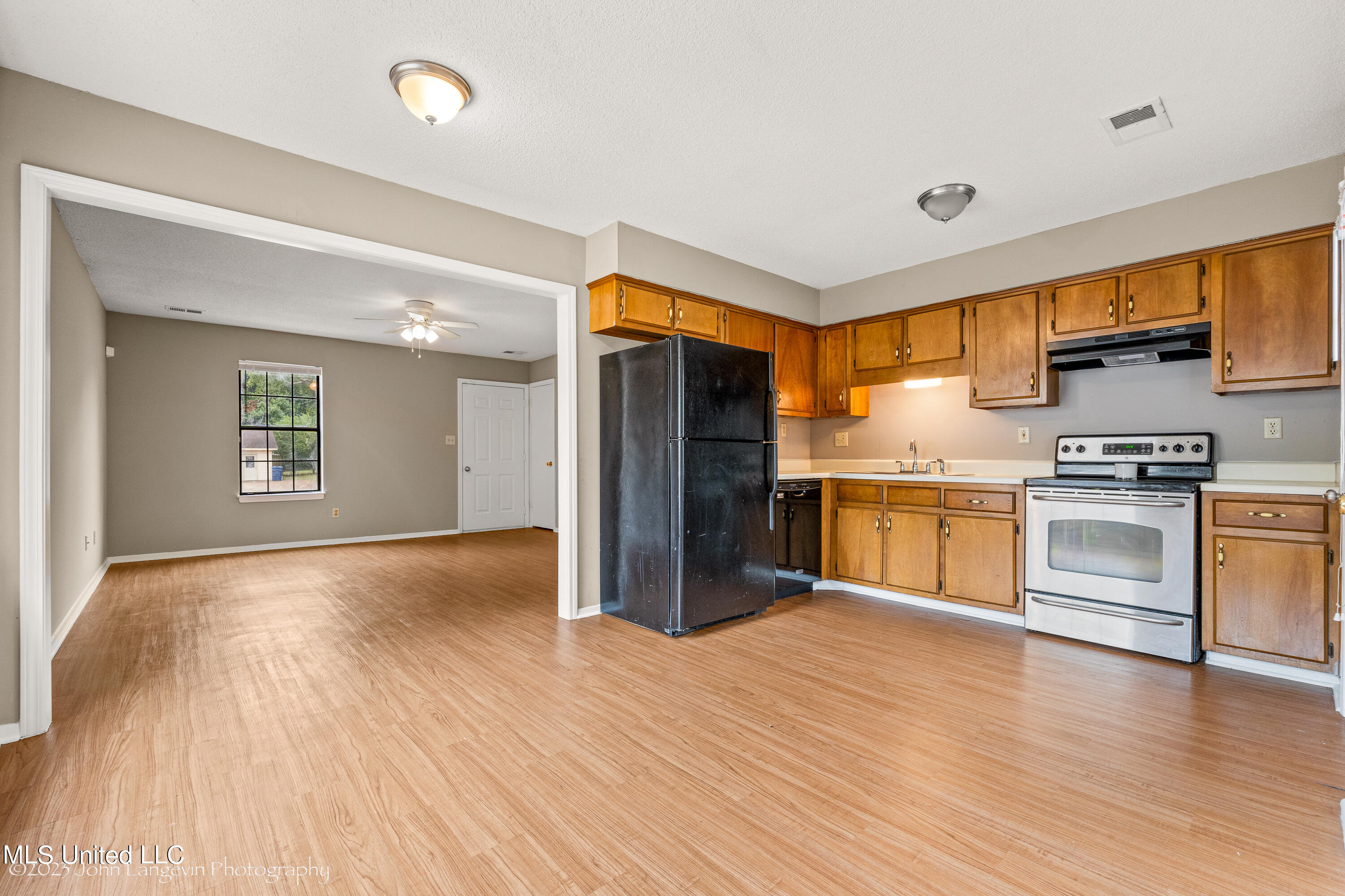 3450 Mayfair Road Horn Lake, MS 38637 - Photo 10 of 23 Kitchen