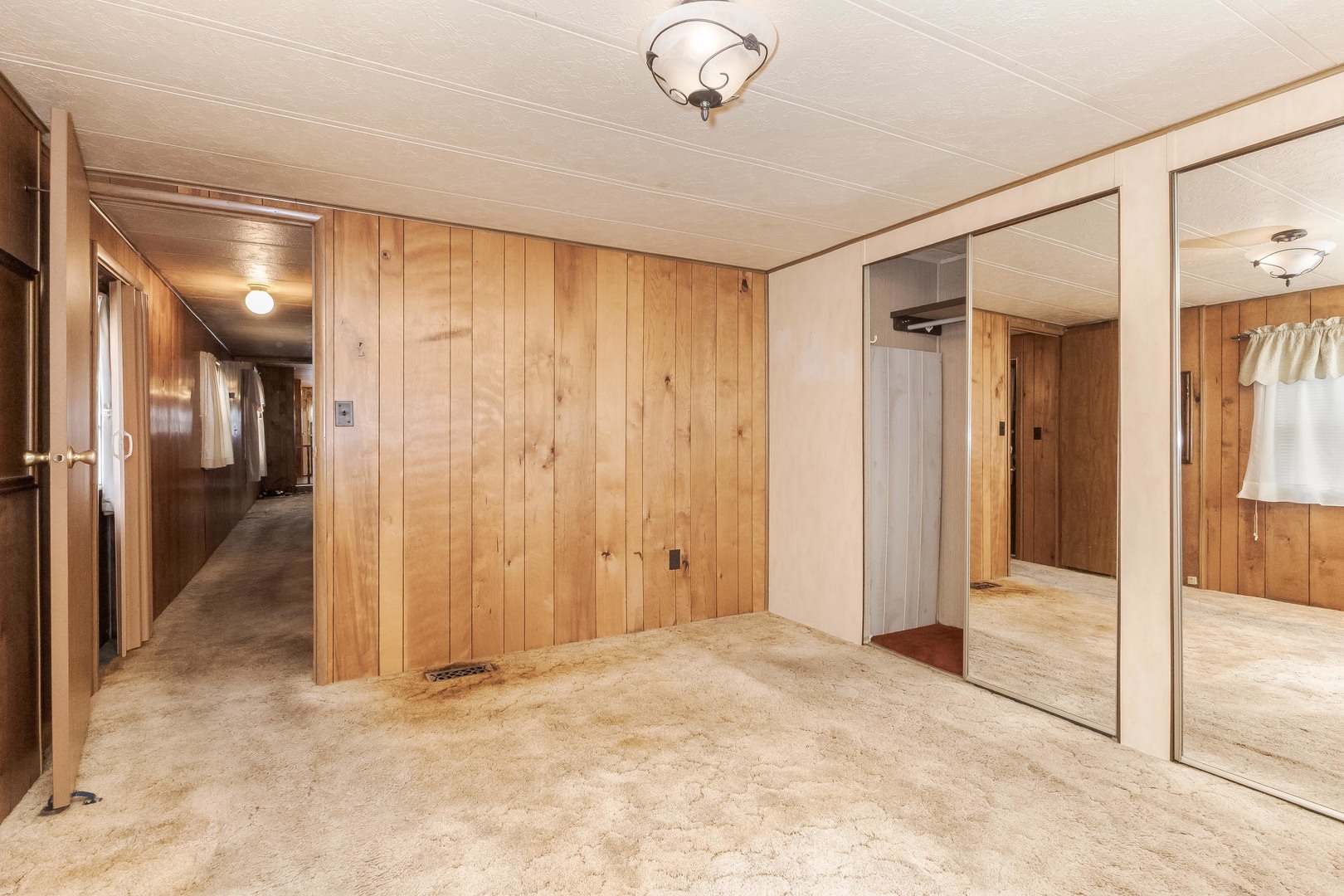 7 Oak Valley Road Bloomington, IL 61704 - Photo 19 of 27 a view of entryway with interior