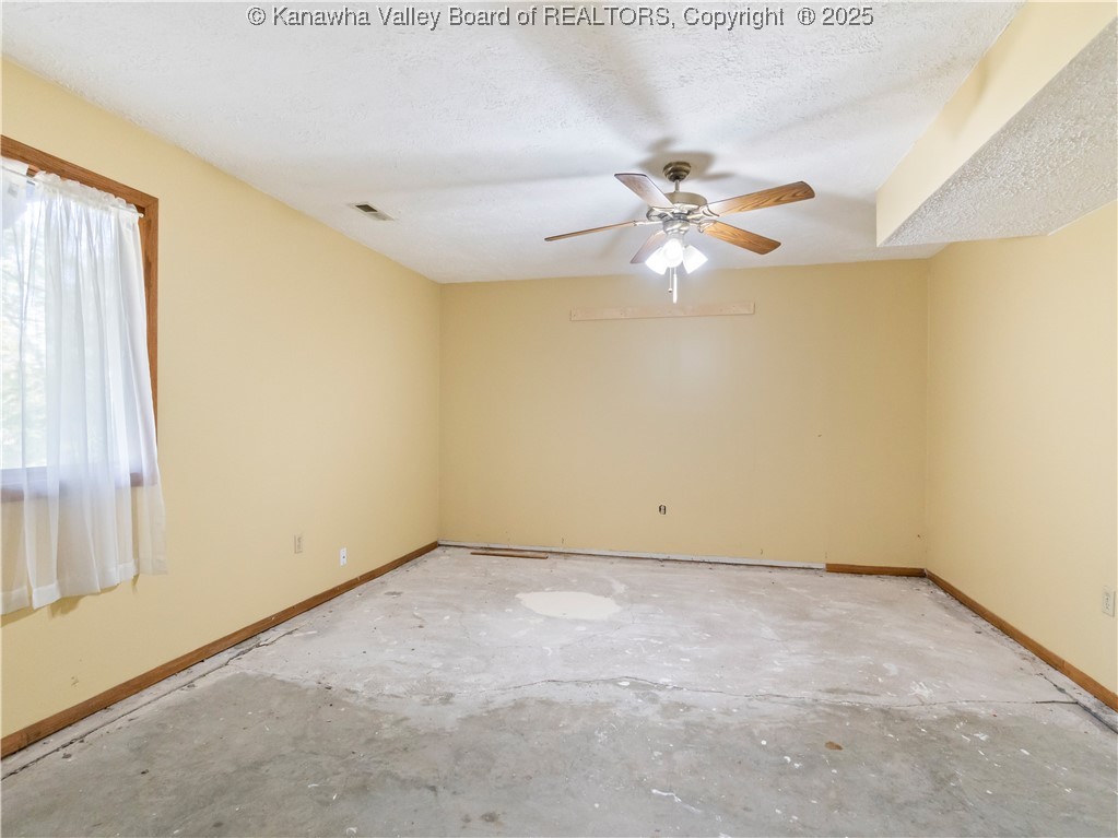 34 Thoroughbred Road Scott Depot, WV 25560 - Photo 32 of 39 Gallery Image 32