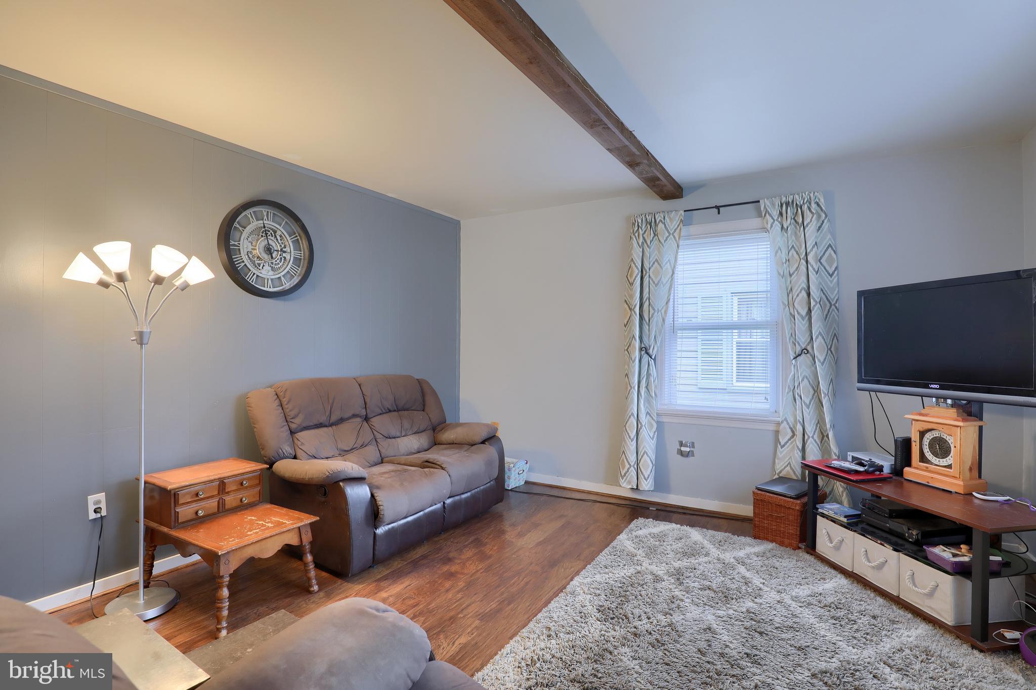 216 Wecaf Road New Holland, PA 17557 - Photo 4 of 21 Living Room