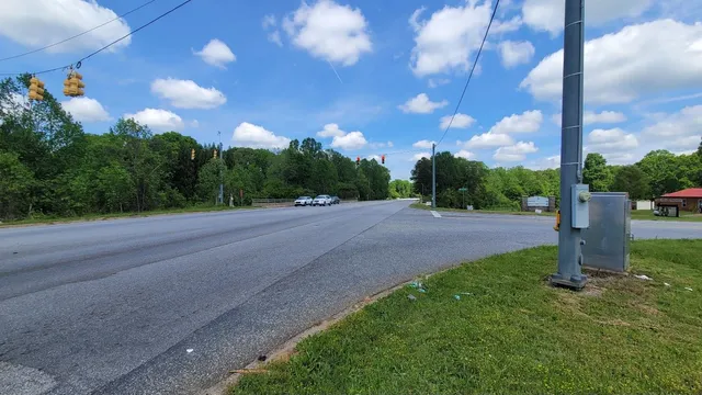 $489,900 | 3025 East Main St Extension, Spartanburg, SC 29307