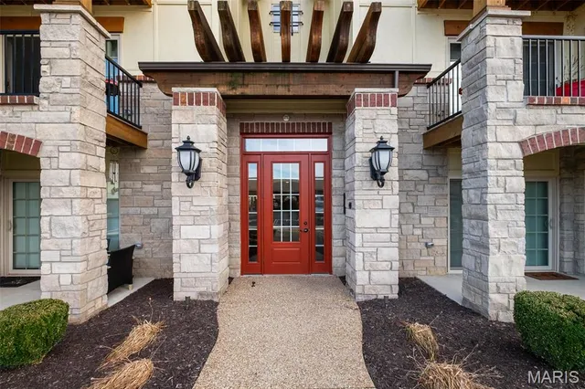 $237,500 | 223 Bordeaux Way, Unit 223, St. Peters, MO 63376
