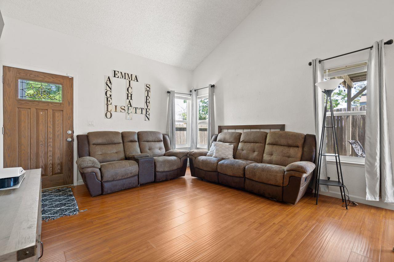 6310 Calvine Road Sacramento, CA 95823 - Photo 7 of 21 Gallery Image 7