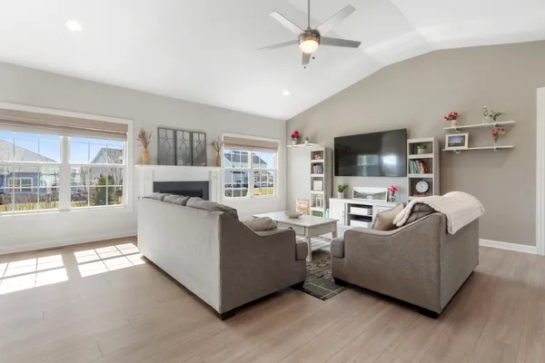 $1,100,000 | 560 North Boulder Ridge Drive, Lake Geneva, WI 53147