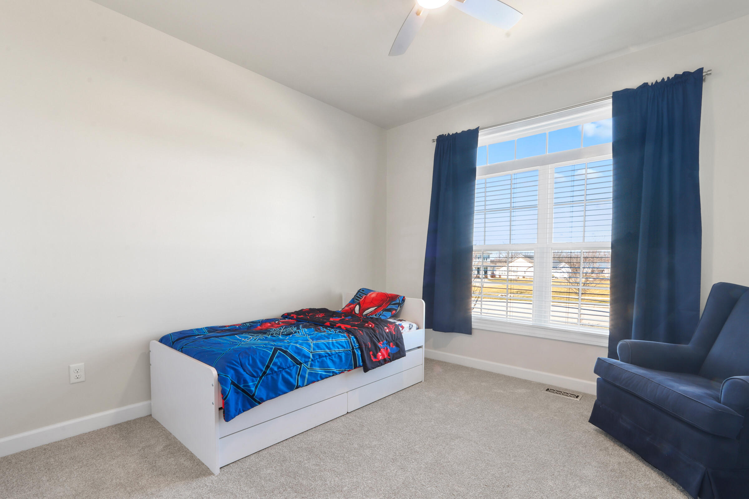 560 North Boulder Ridge Drive Lake Geneva, WI 53147 - Photo 21 of 61 Bedroom 2