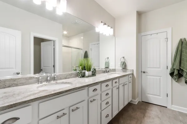 $1,100,000 | 560 North Boulder Ridge Drive, Lake Geneva, WI 53147