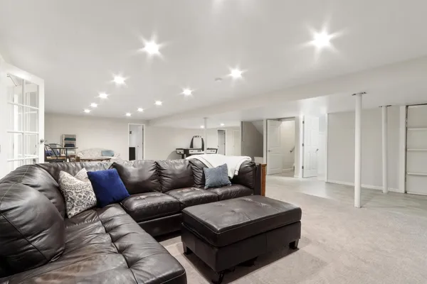 $1,100,000 | 560 North Boulder Ridge Drive, Lake Geneva, WI 53147