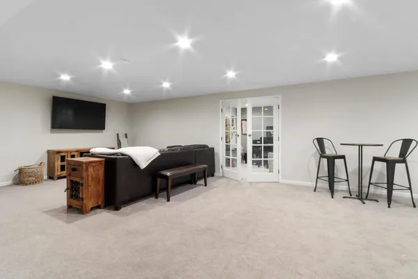 $1,100,000 | 560 North Boulder Ridge Drive, Lake Geneva, WI 53147