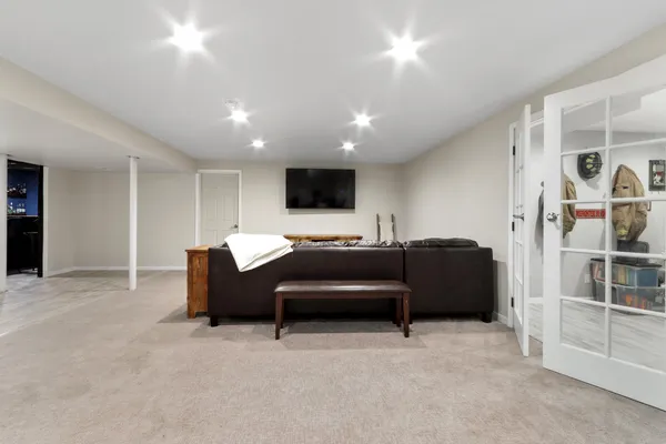 $1,100,000 | 560 North Boulder Ridge Drive, Lake Geneva, WI 53147