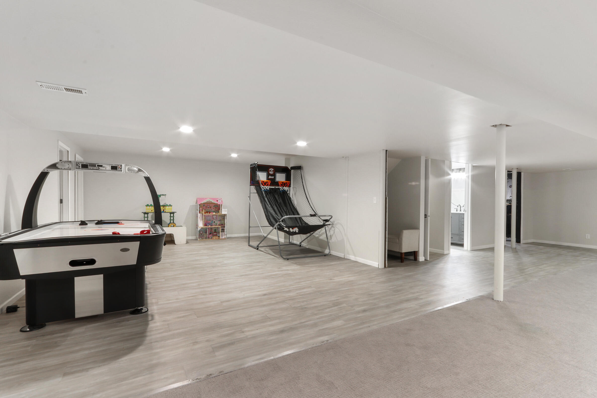 560 North Boulder Ridge Drive Lake Geneva, WI 53147 - Photo 47 of 61 Basement rec room