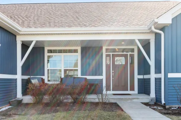 $1,100,000 | 560 North Boulder Ridge Drive, Lake Geneva, WI 53147