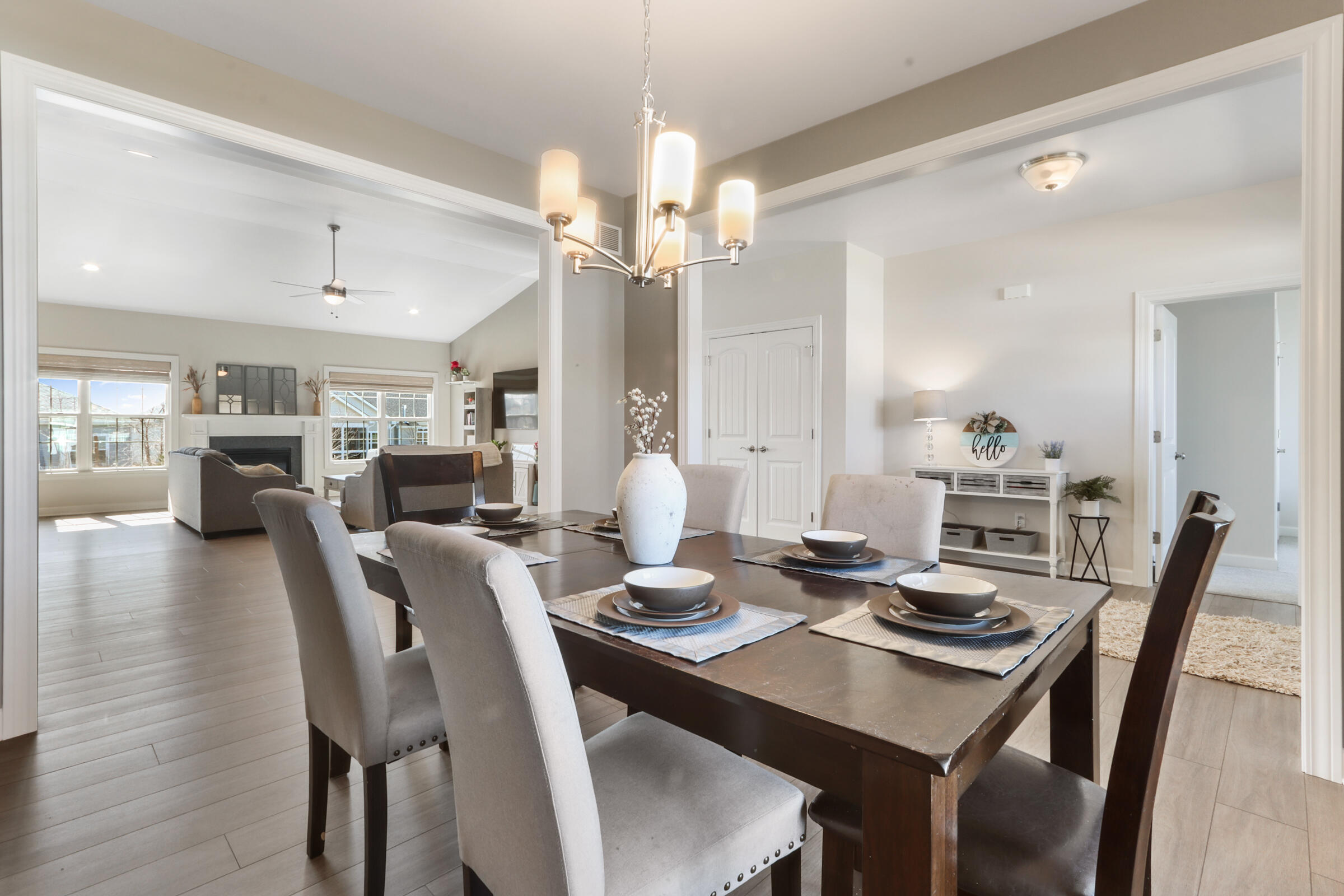 560 North Boulder Ridge Drive Lake Geneva, WI 53147 - Photo 5 of 61 IMG_0049