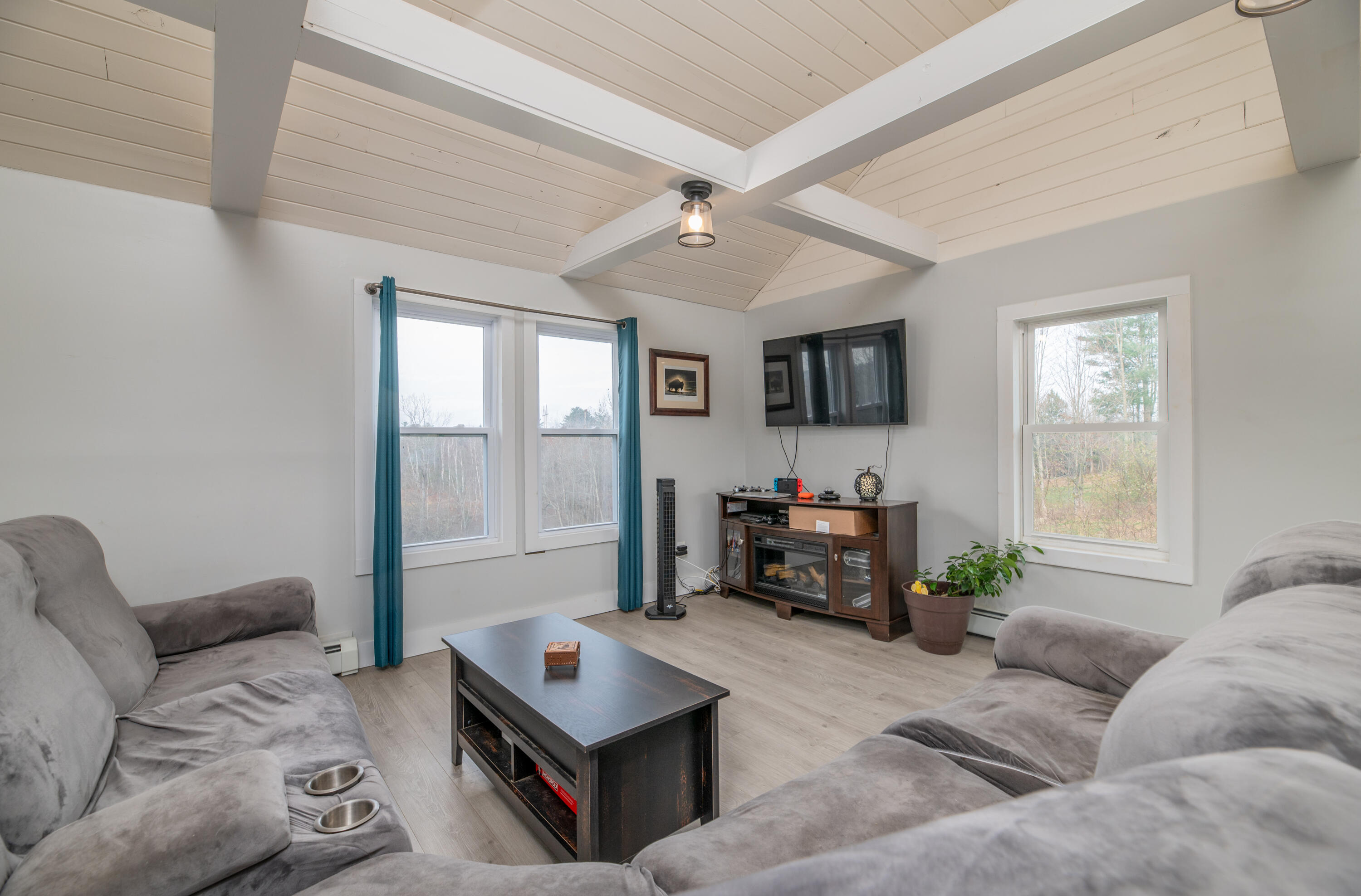 324 Hanson Road South China, ME 04358 - Photo 9 of 34 Interior28