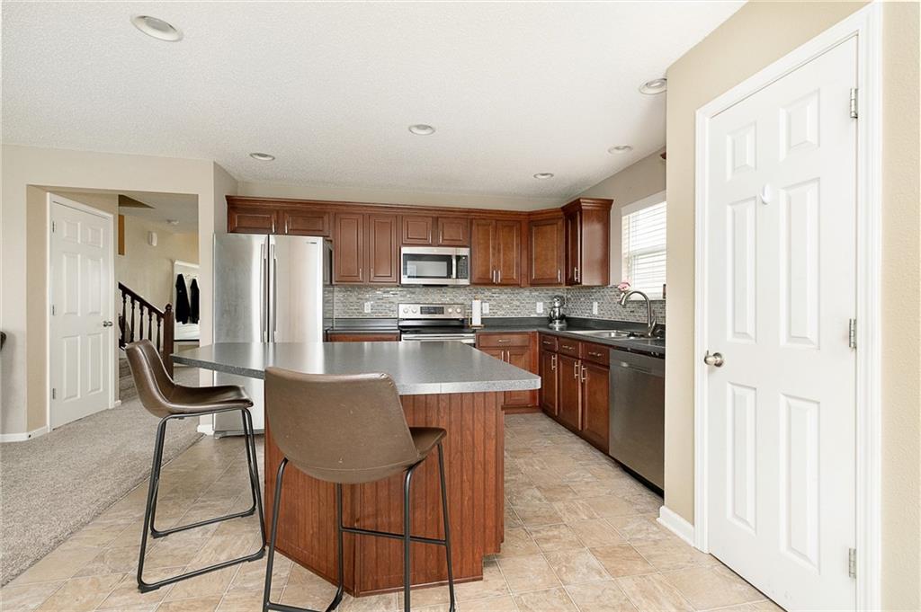 3798 Dusty Sands Road Whitestown, IN 46075 - Photo 9 of 30 Gallery Image 9