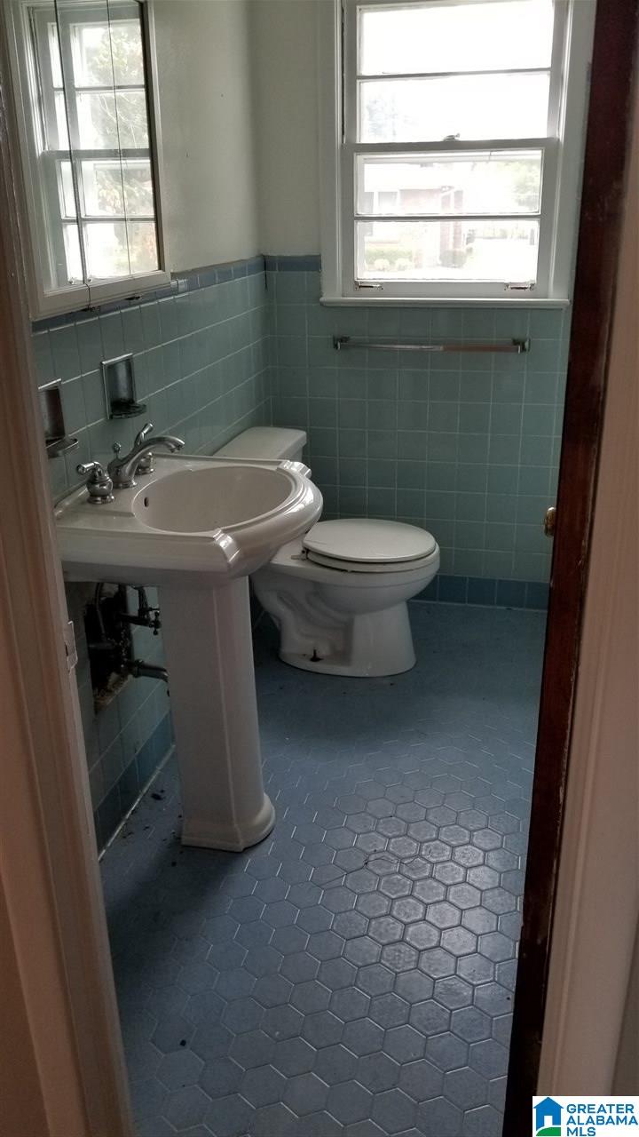 849 Center Way Southwest Birmingham, AL 35211 - Photo 10 of 22