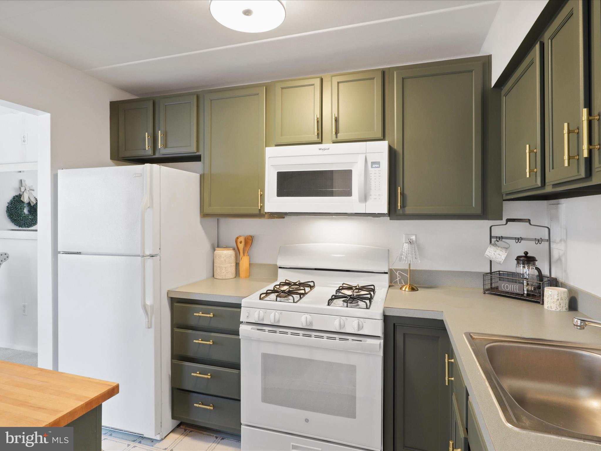 2626 Fort Farnsworth Road, Unit 202 Alexandria, VA 22303 - Photo 7 of 28