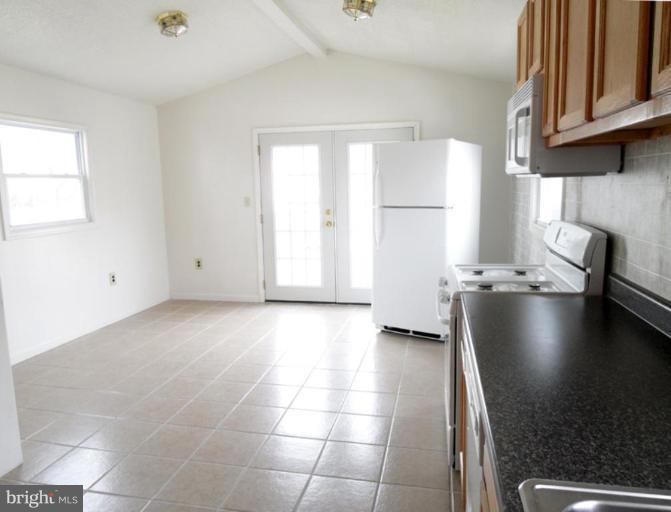 3718 East Joppa Road Nottingham, MD 21236 - Photo 6 of 10 Kitchen