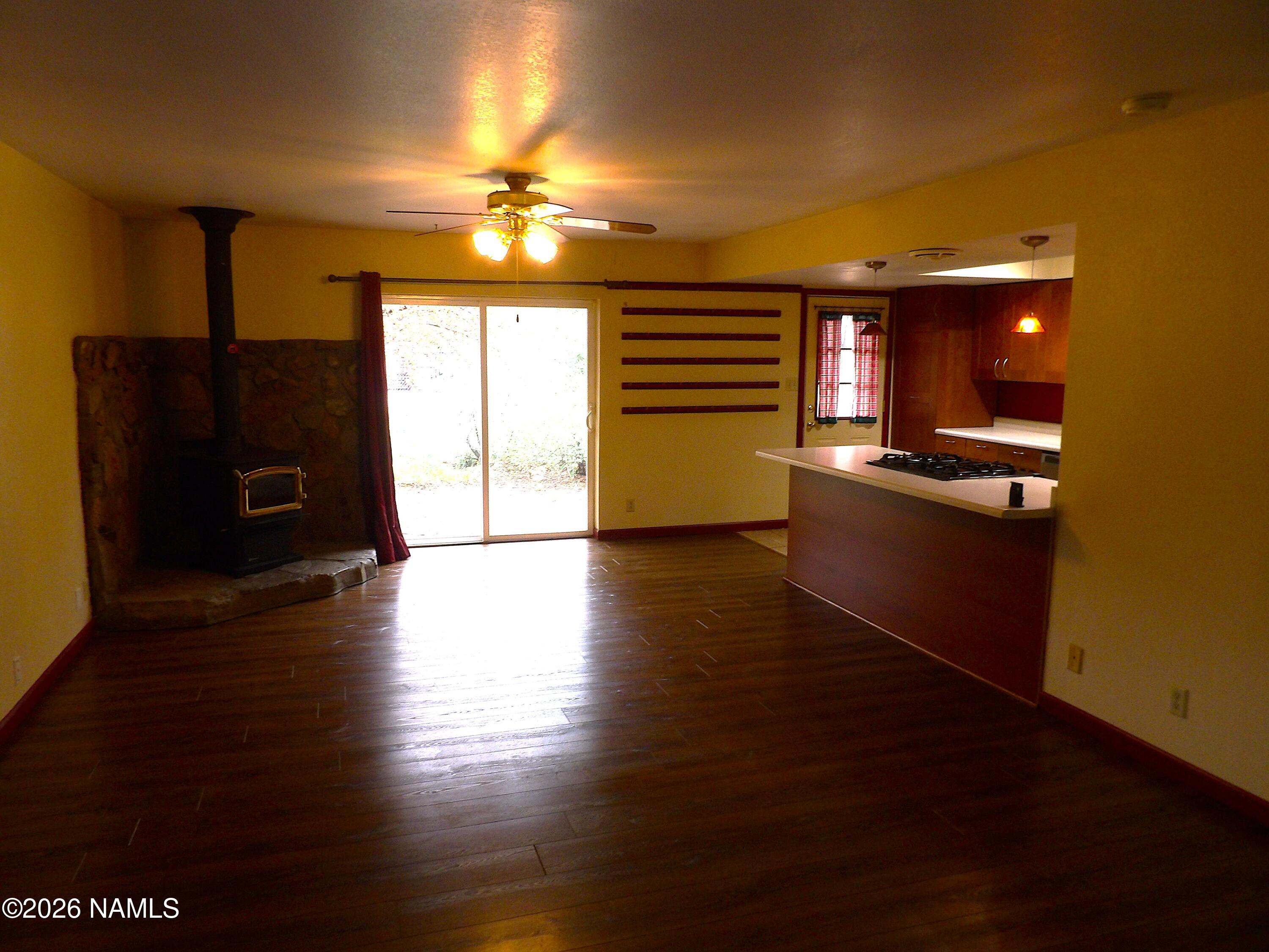 5901 North Mountaineer Road Flagstaff, AZ 86004 - Photo 2 of 17 LIving Room 2