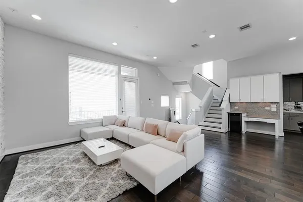$3,500 | 8409 Hempstead Road, Unit A, Houston, TX 77008
