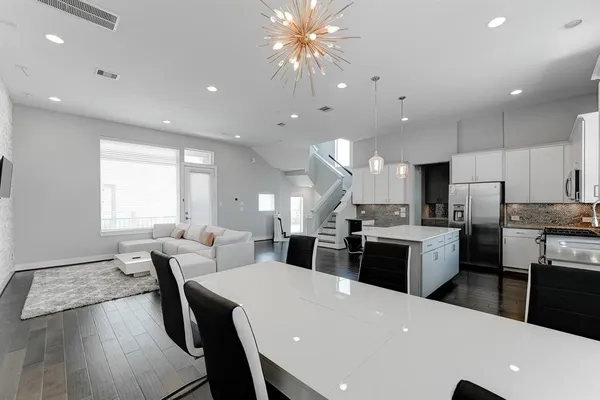 $3,500 | 8409 Hempstead Road, Unit A, Houston, TX 77008