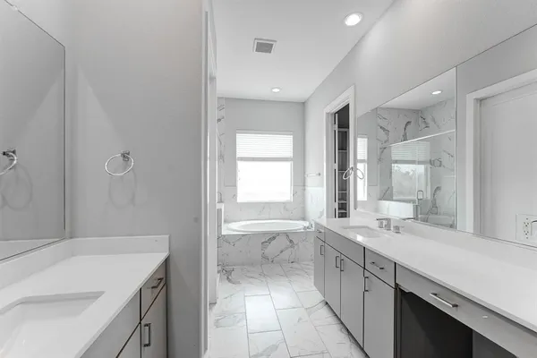 $3,500 | 8409 Hempstead Road, Unit A, Houston, TX 77008