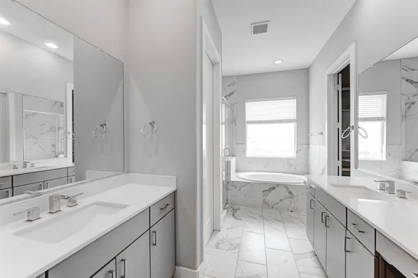 $3,500 | 8409 Hempstead Road, Unit A, Houston, TX 77008