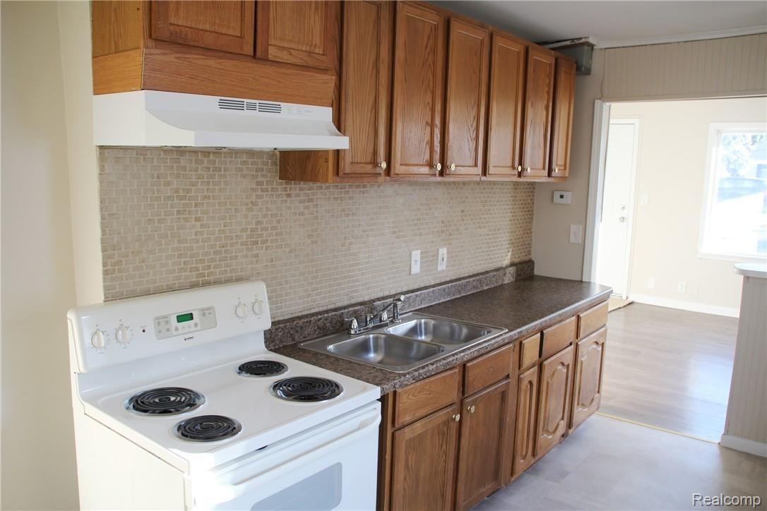 21540 Wick Road Taylor, MI 48180 - Photo 5 of 17 Wick 21540 (7).JPG