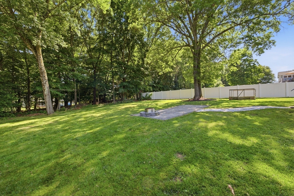 100 Beacon Hill Road West Springfield, MA 01089 - Photo 24 of 24