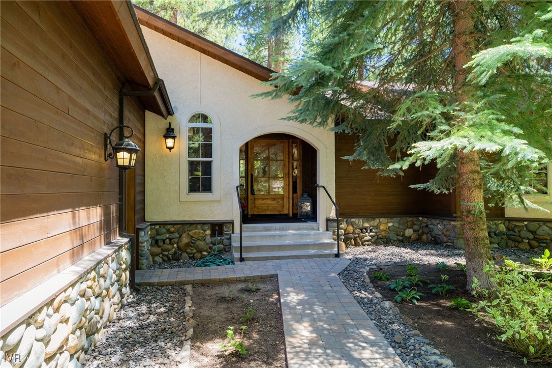 1052 Sawmill Road Incline Village, NV 89451 - Photo 3 of 29