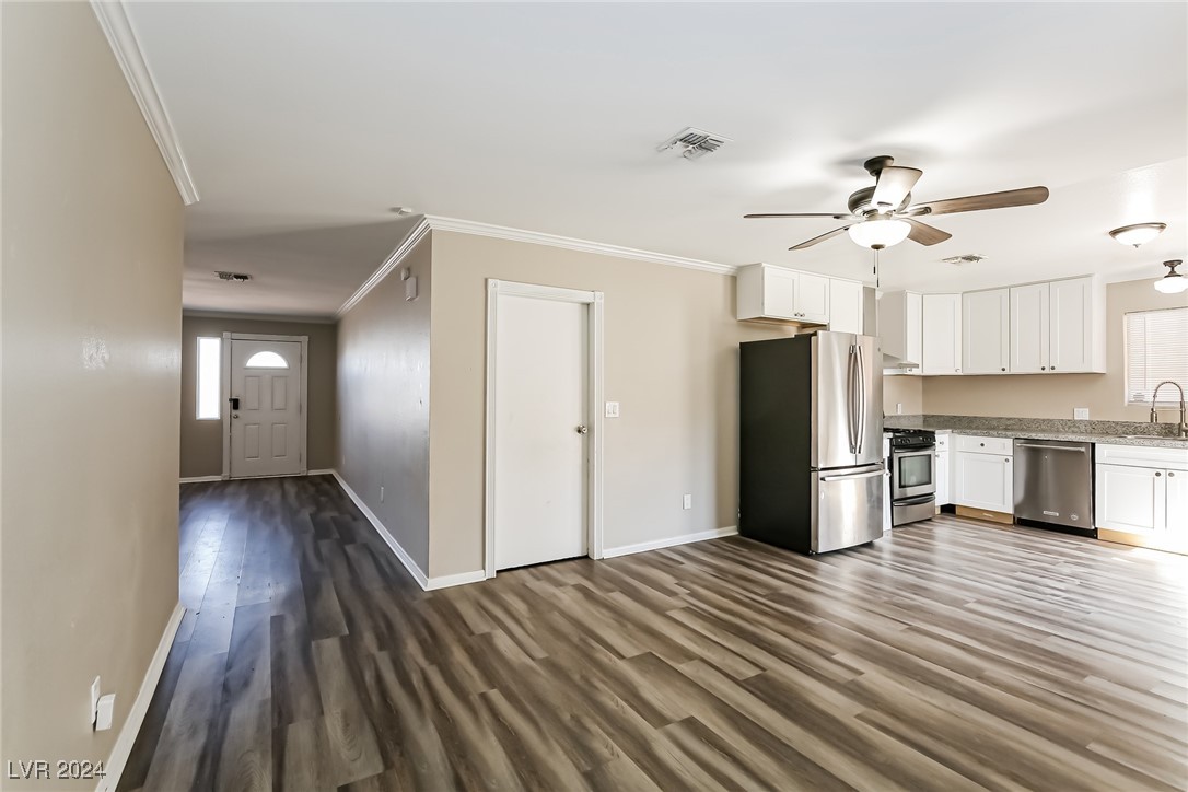 341 West Rochell Drive Henderson, NV 89015 - Photo 7 of 21 Gallery Image 7