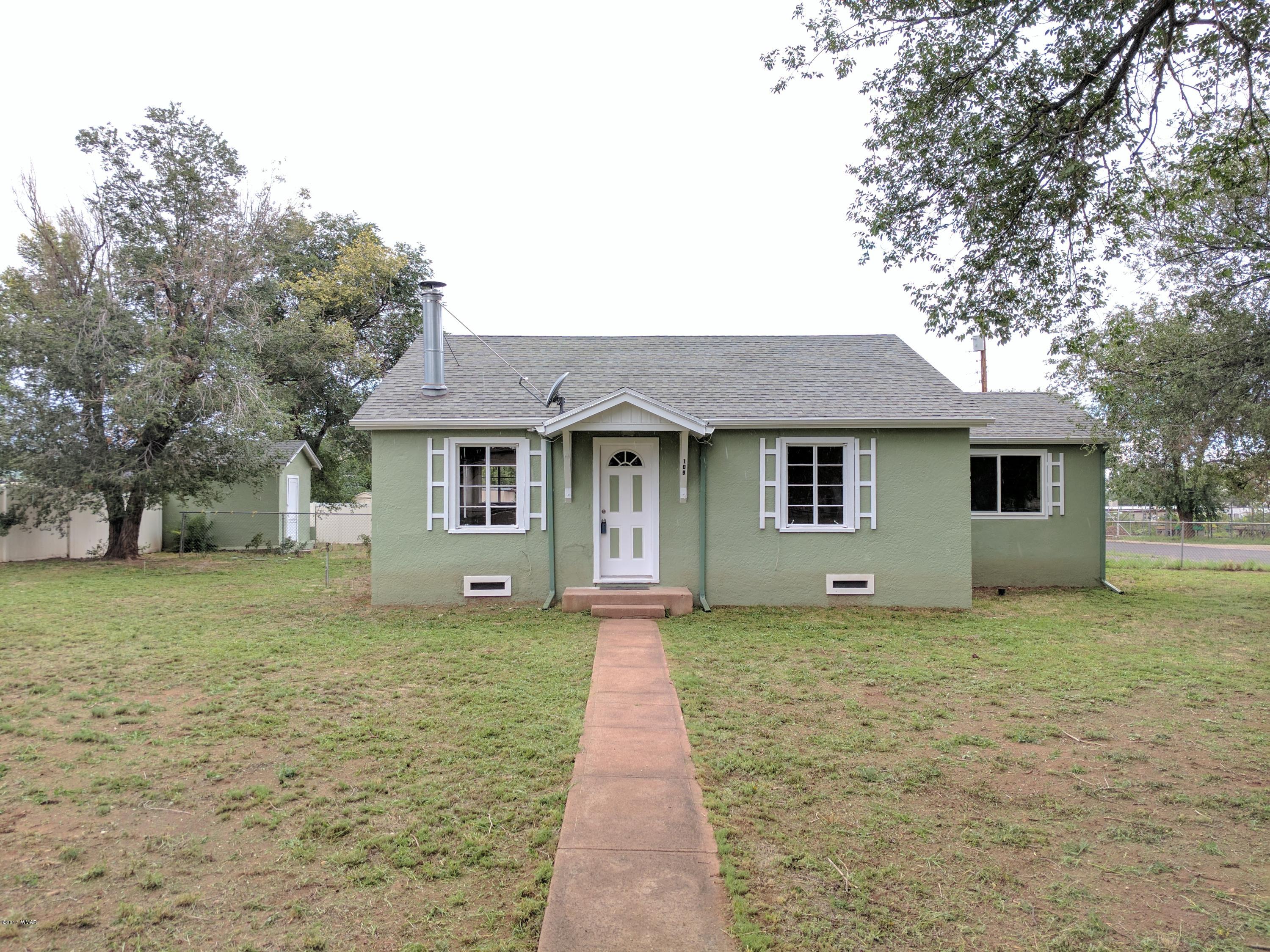 109 Cochise Drive Springerville, AZ 85938 - Photo 1 of 35