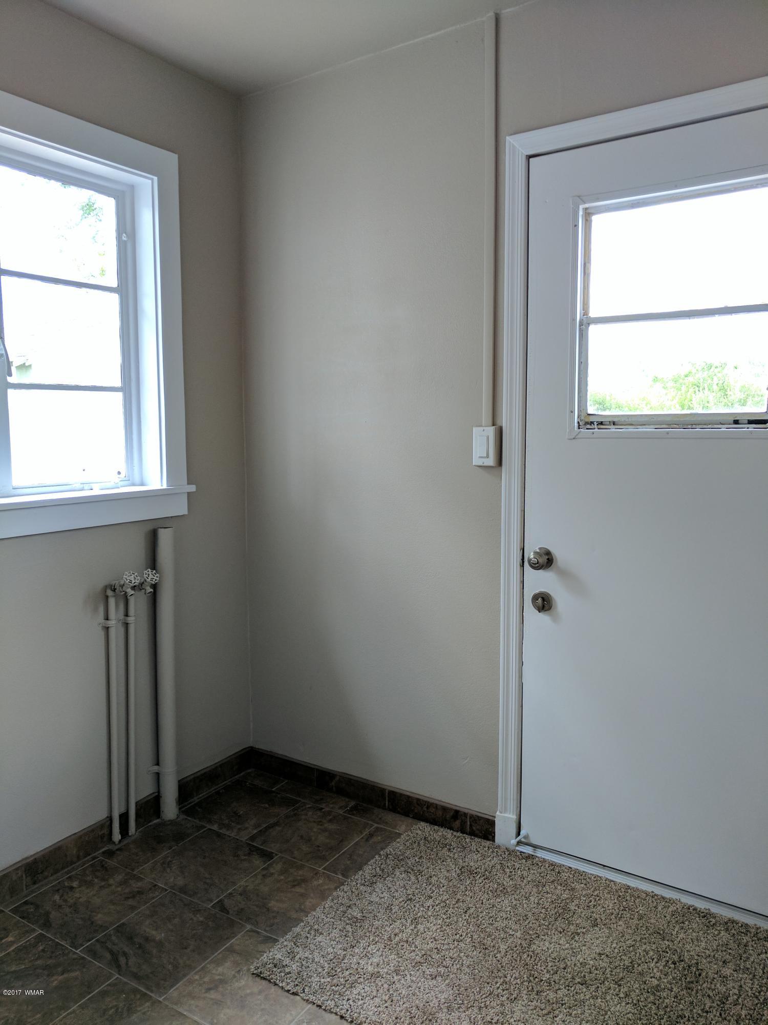 109 Cochise Drive Springerville, AZ 85938 - Photo 12 of 35