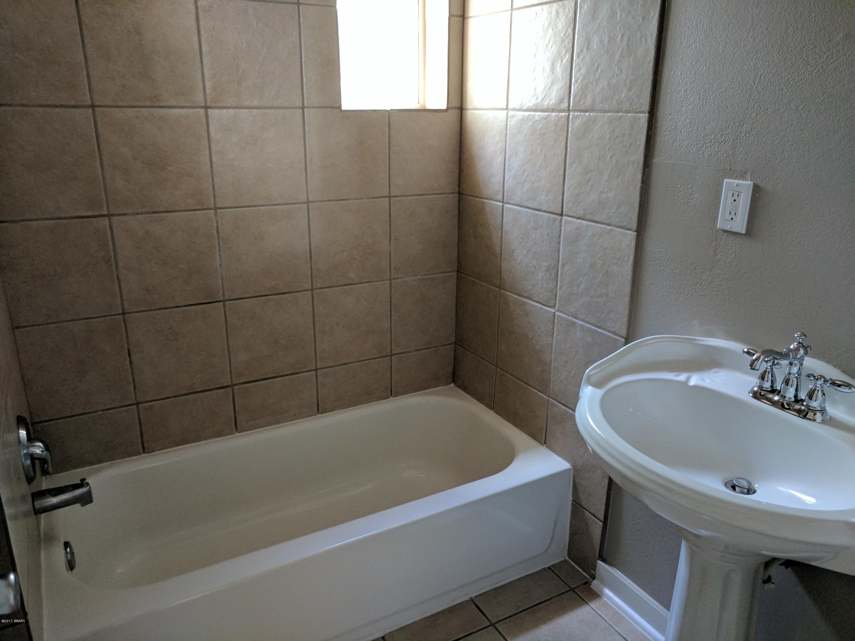 109 Cochise Drive Springerville, AZ 85938 - Photo 25 of 35