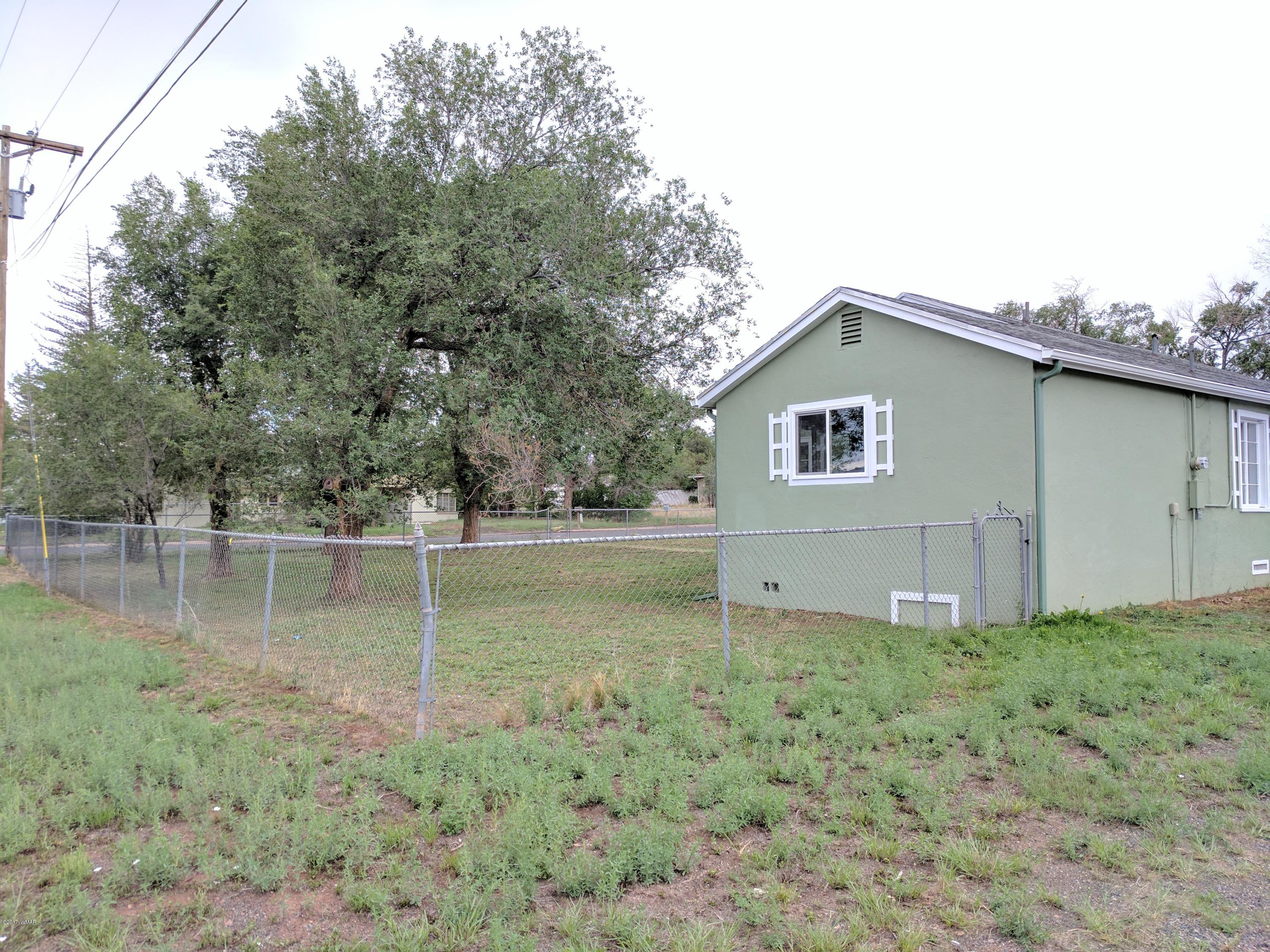 109 Cochise Drive Springerville, AZ 85938 - Photo 32 of 35