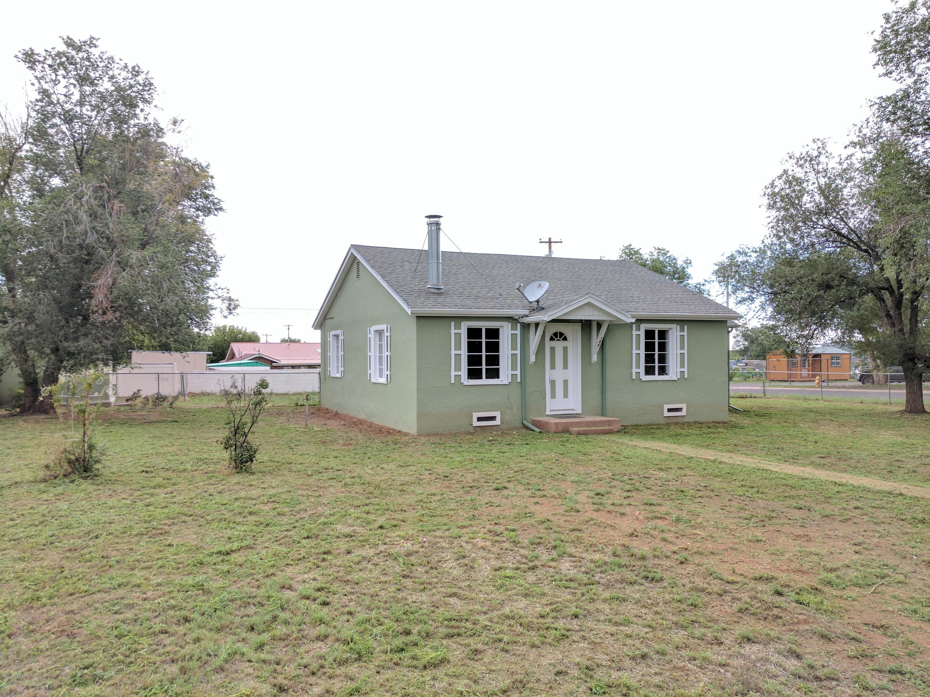 109 Cochise Drive Springerville, AZ 85938 - Photo 4 of 35