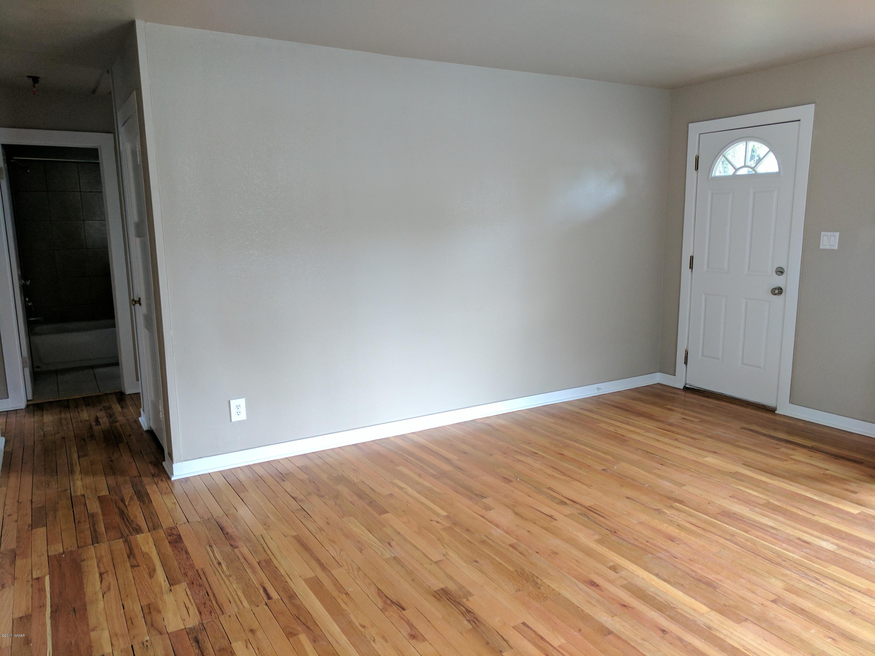 109 Cochise Drive Springerville, AZ 85938 - Photo 7 of 35