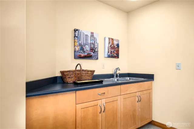 a close view of sink and tap