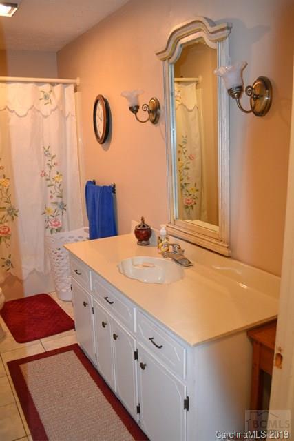 104 Riverhills Drive Morganton, NC 28655 - Photo 6 of 21 Gallery Image 6