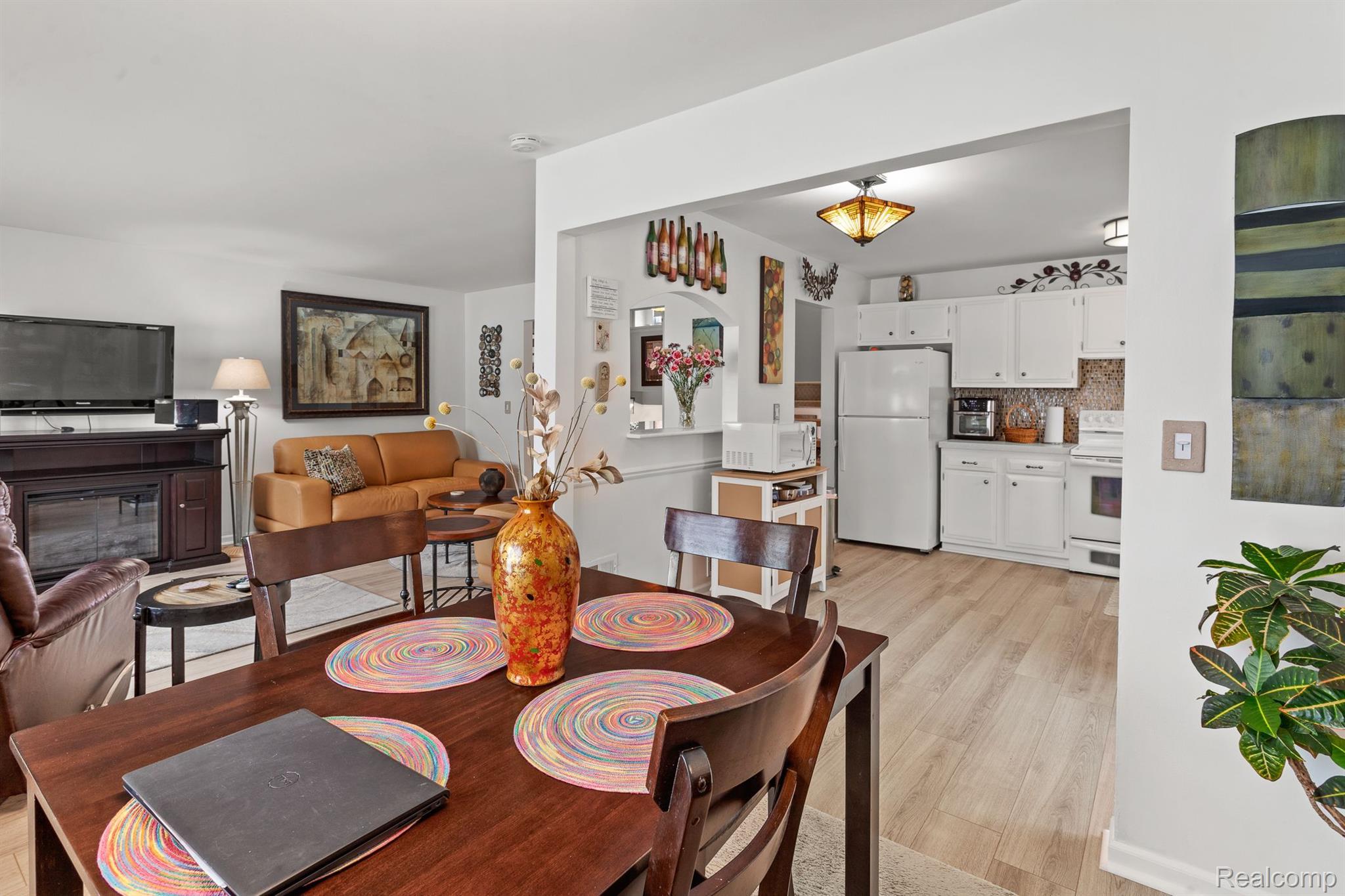 40570 Village Wood Road Novi, MI 48375 - Photo 11 of 32 Gallery Image 11