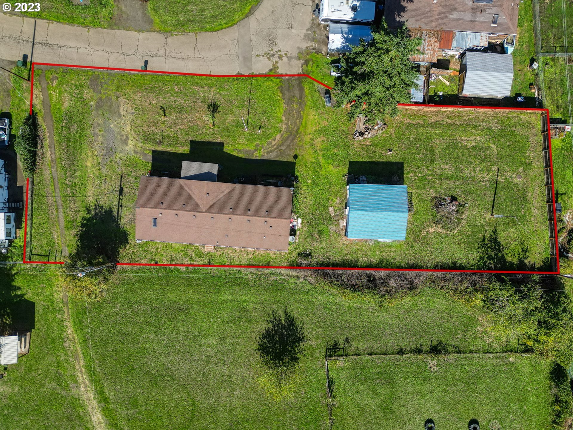 434 Locust Street Yoncalla, OR 97499 - Photo 10 of 36 an aerial view of a house