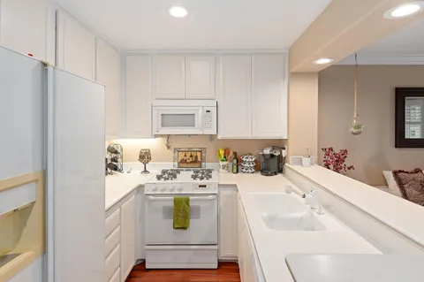 $729,000 | 222 Por La Mar Circle, Santa Barbara, CA 93103