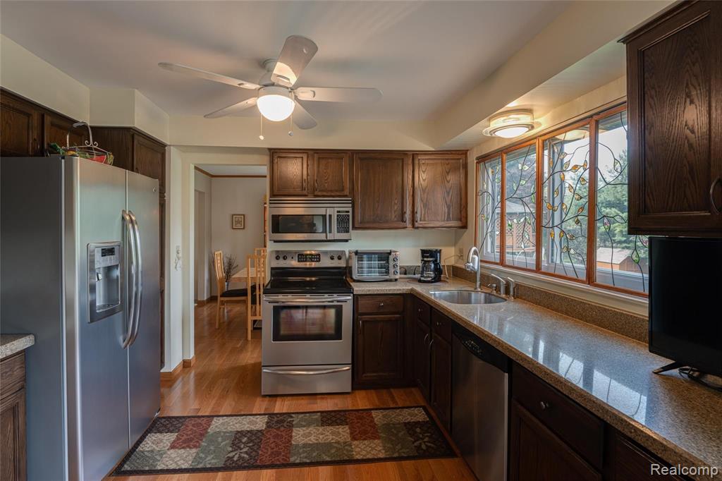 1354 North Fairview Lane Rochester Hills, MI 48306 - Photo 15 of 70