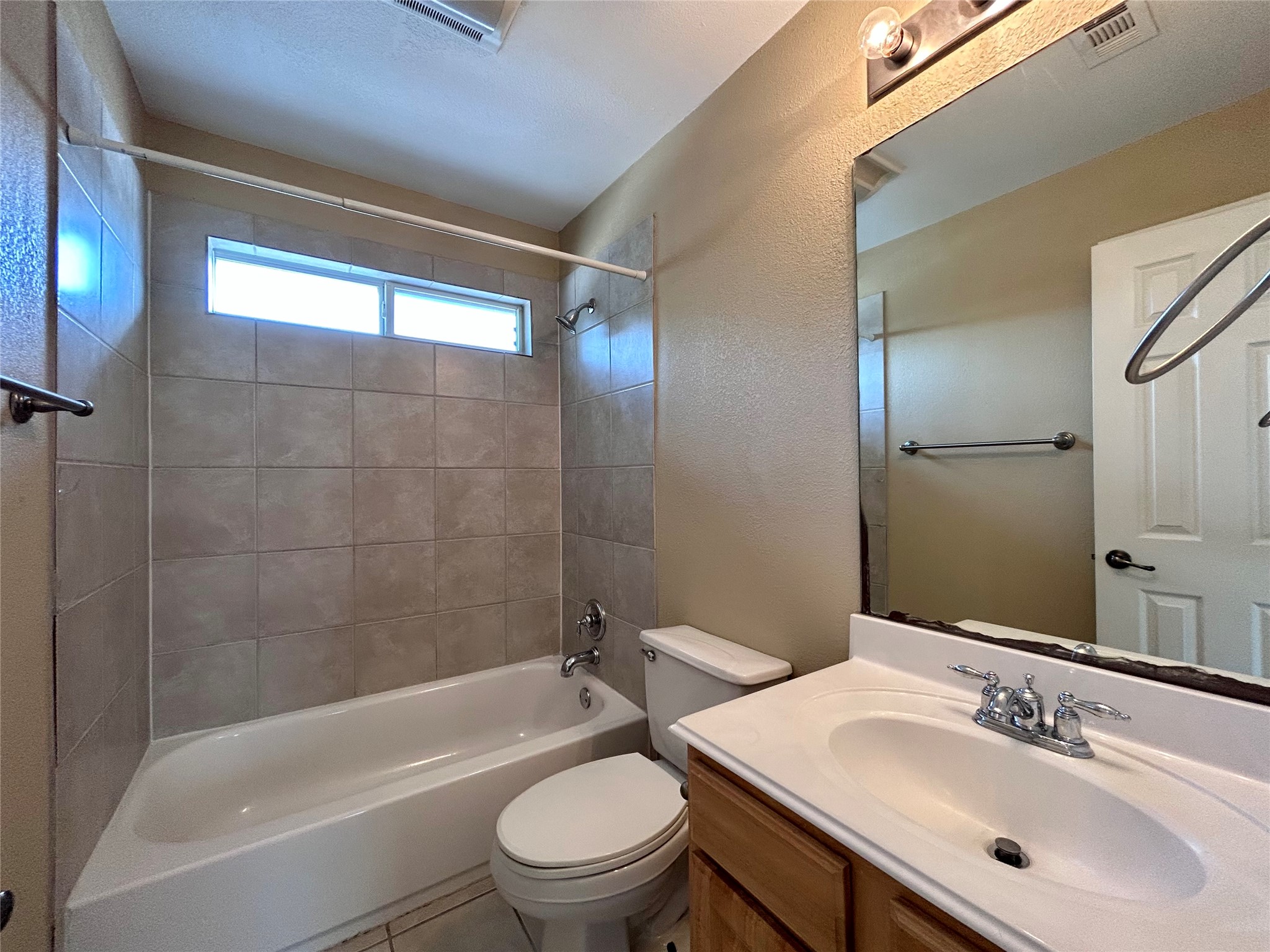 7202 Meador Avenue, Unit A Austin, TX 78752 - Photo 8 of 21