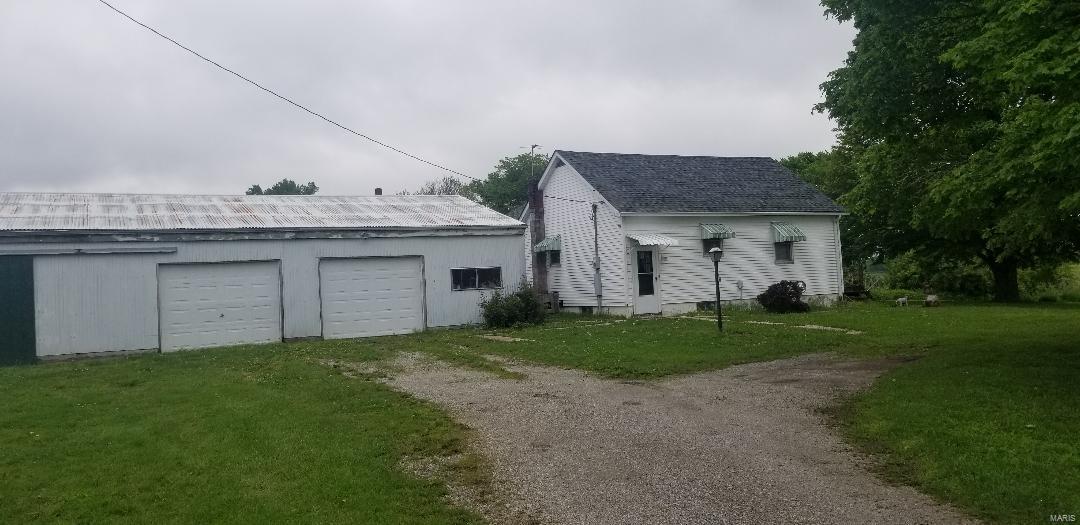 9052 Prairie Dell Road Shipman, IL 62685 - Photo 1 of 1