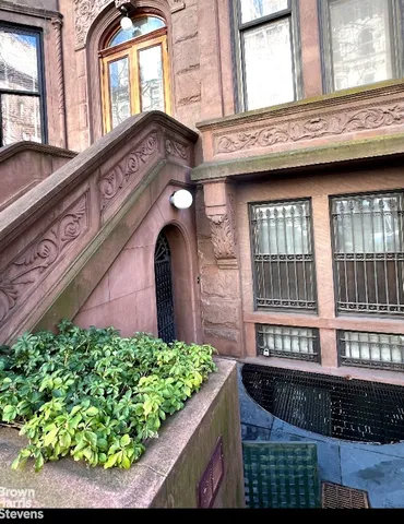 $875,000 | 44 West 76th Street, Unit 2 | Upper West Side