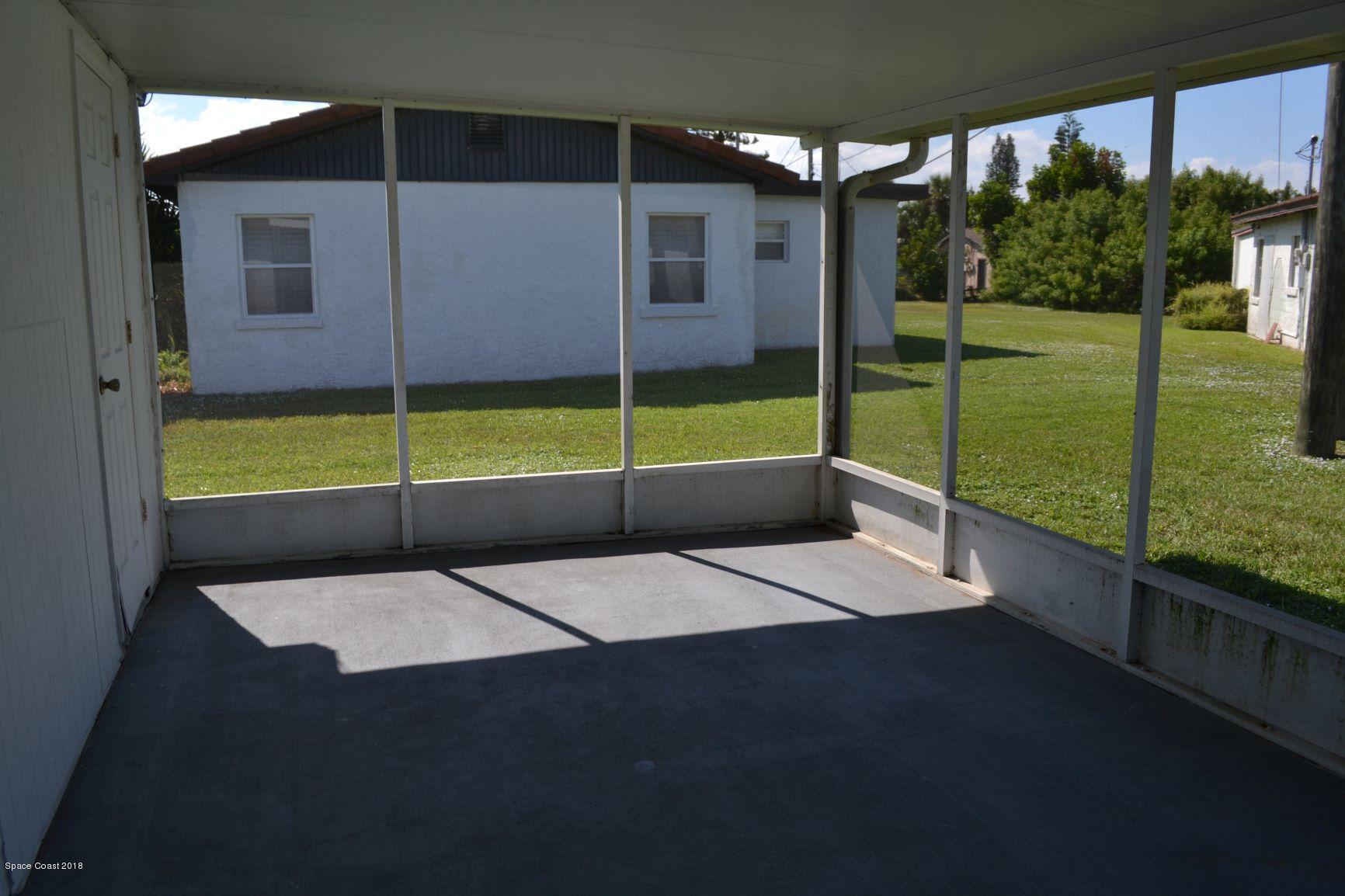 130 Delmar Street Indialantic, FL 32903 - Photo 5 of 21 130 DEL MAR 10.13.18 PHOTO BACK SCREENPO