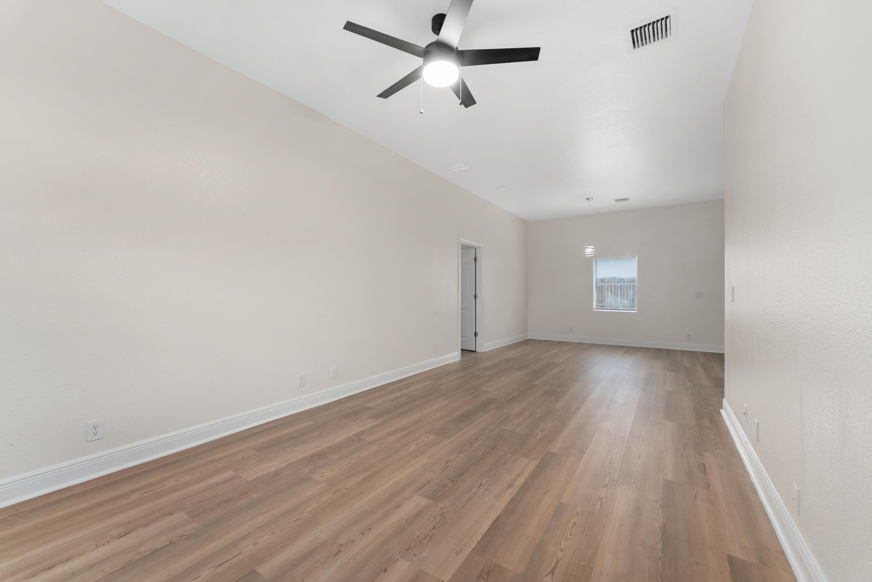 3011 Avenue M Riviera Beach, FL 33404 - Photo 8 of 35 living space