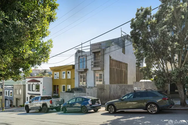 a car parked in front of a building
