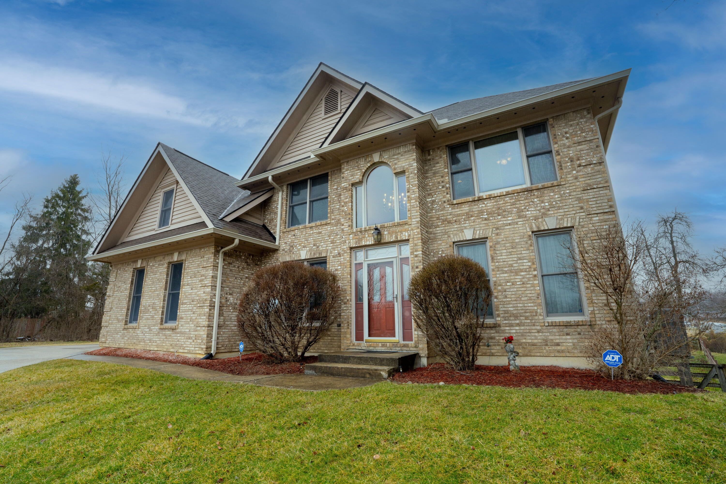 2442 Greystone Lane Springfield, OH 45503 - Photo 2 of 62